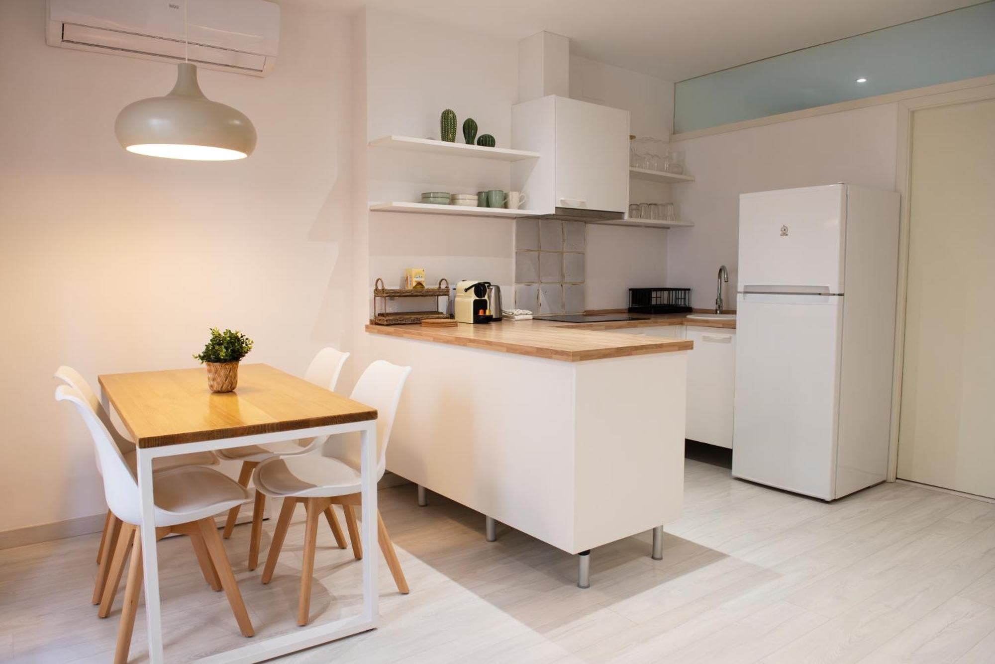 Elena Apartments Girona Exterior photo